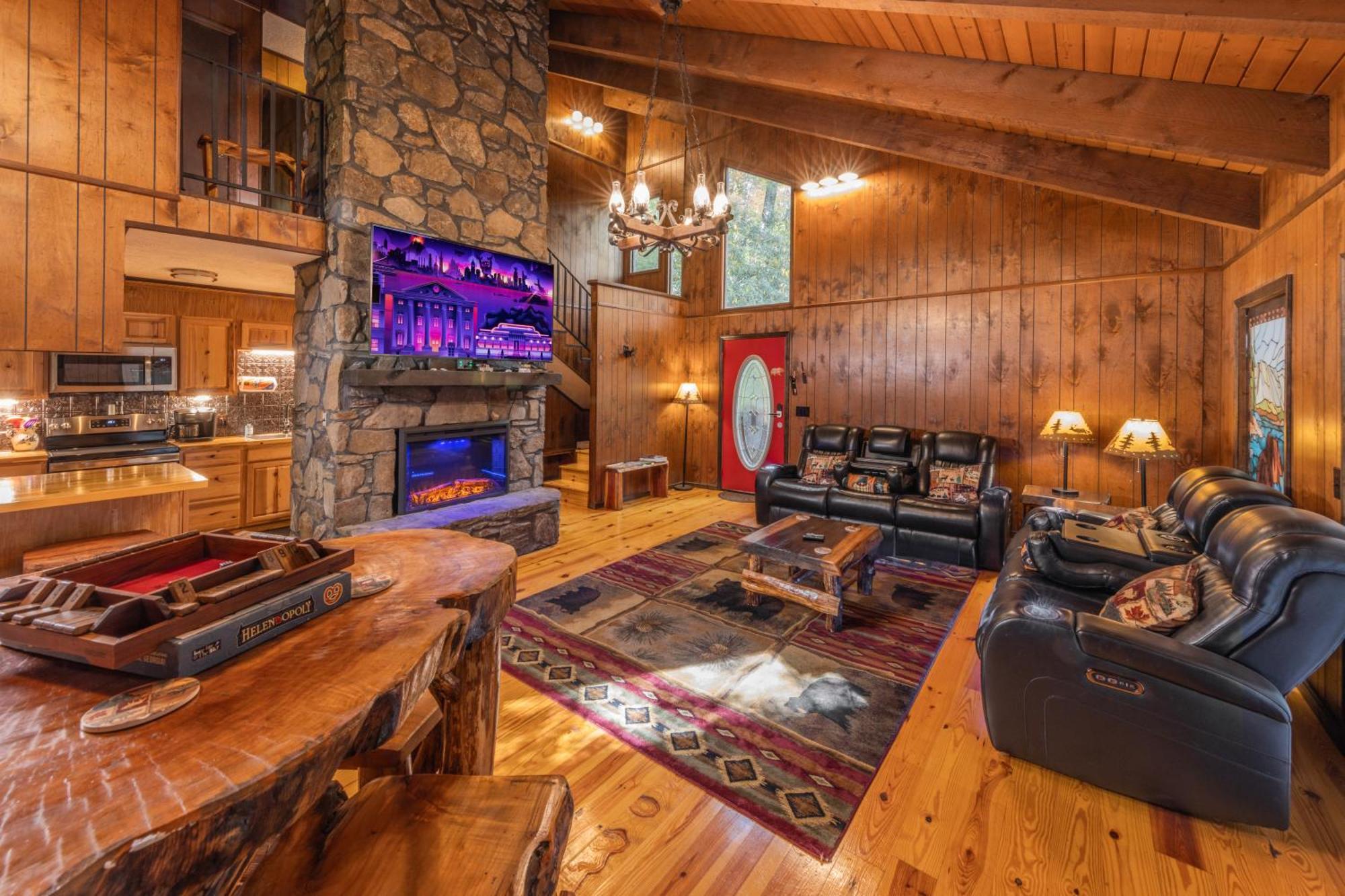Bear Creek Lodge And Cabins In Helen Ga - Pet Friendly, River On Property, Walking Distance To Downtown הלן מראה חיצוני תמונה
