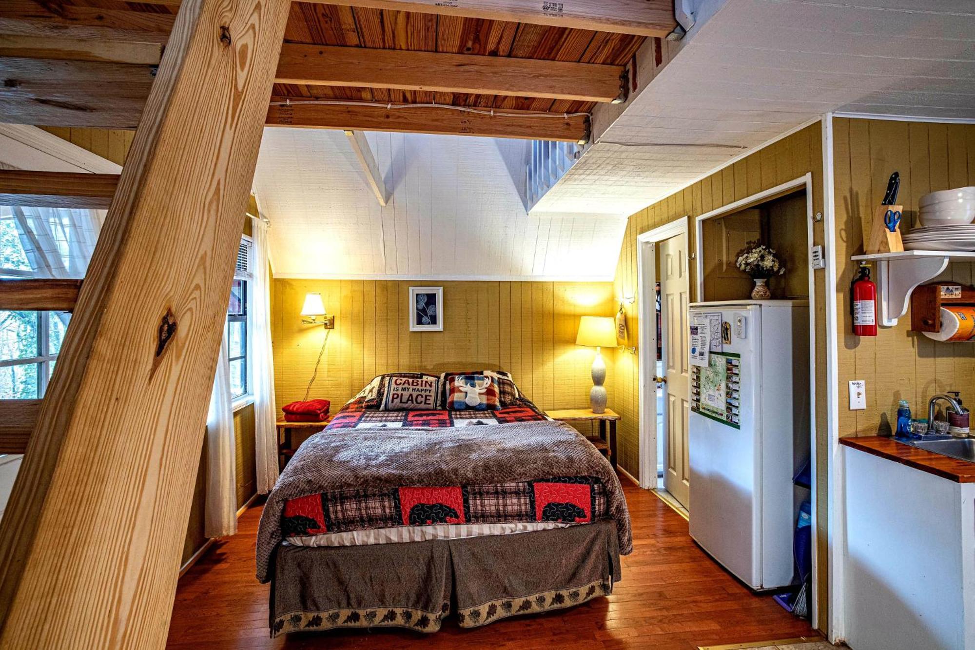 Bear Creek Lodge And Cabins In Helen Ga - Pet Friendly, River On Property, Walking Distance To Downtown הלן מראה חיצוני תמונה